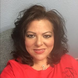 Meet your Posher, Stefanie